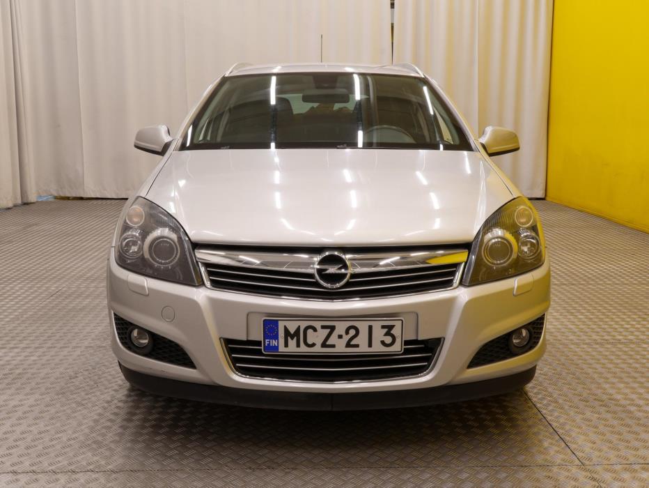 OPEL Astra 2010