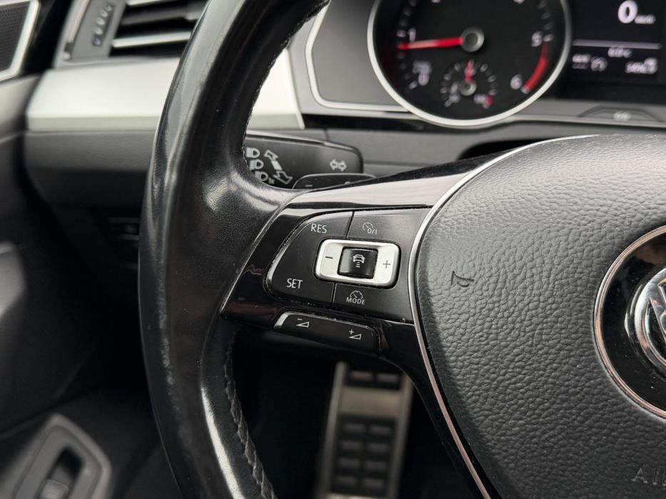 VOLKSWAGEN Passat 2018