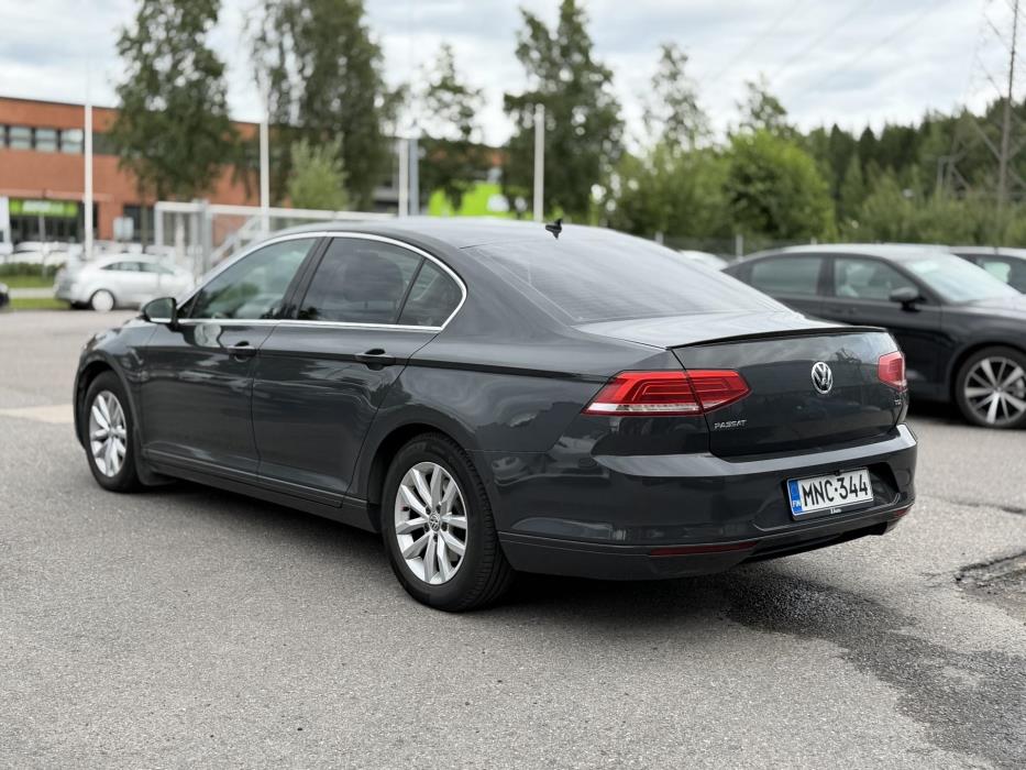 VOLKSWAGEN Passat 2018