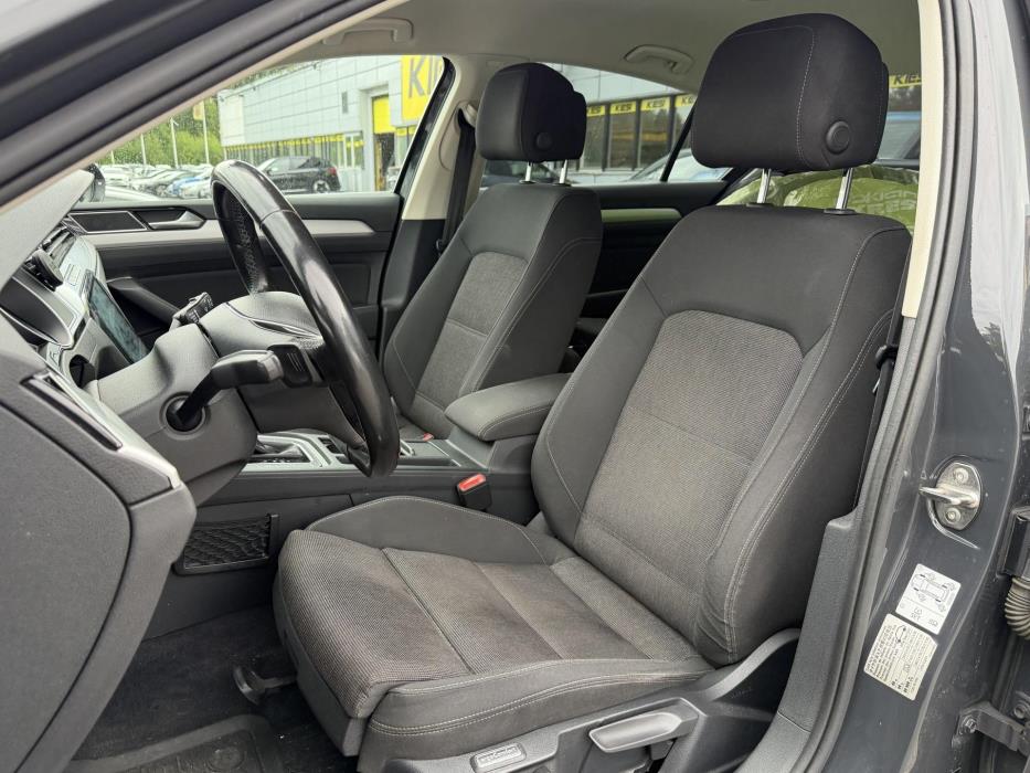 VOLKSWAGEN Passat 2018