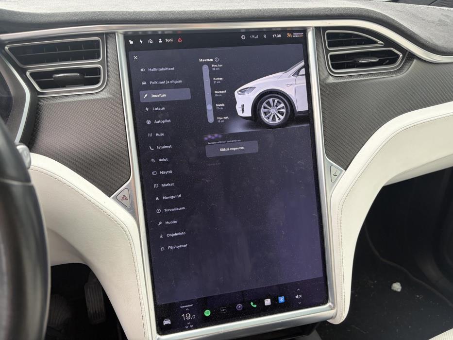 TESLA Model X 2017