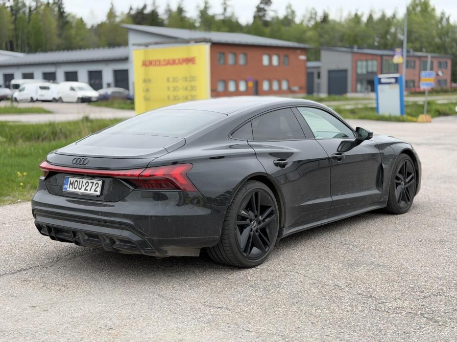 AUDI e-tron GT 2023