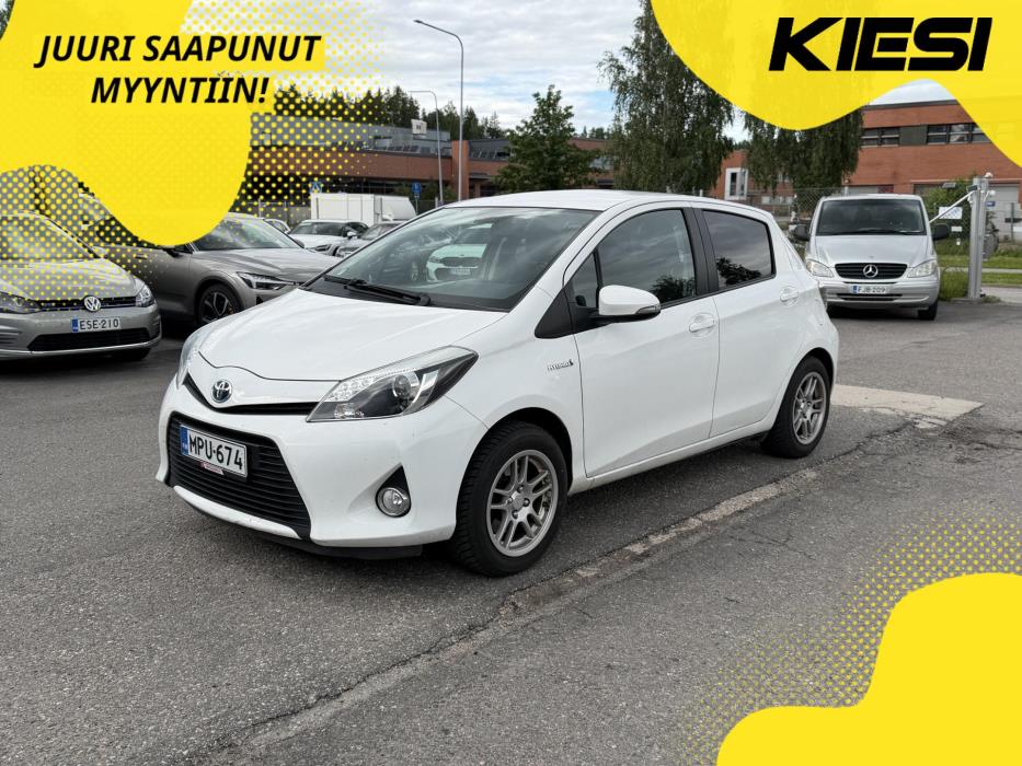 TOYOTA Yaris 2013