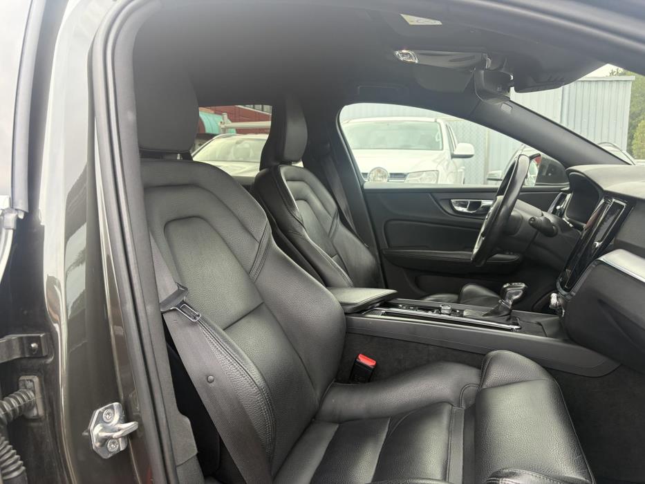 VOLVO V60 2019