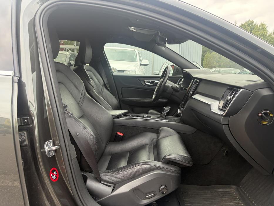 VOLVO V60 2019