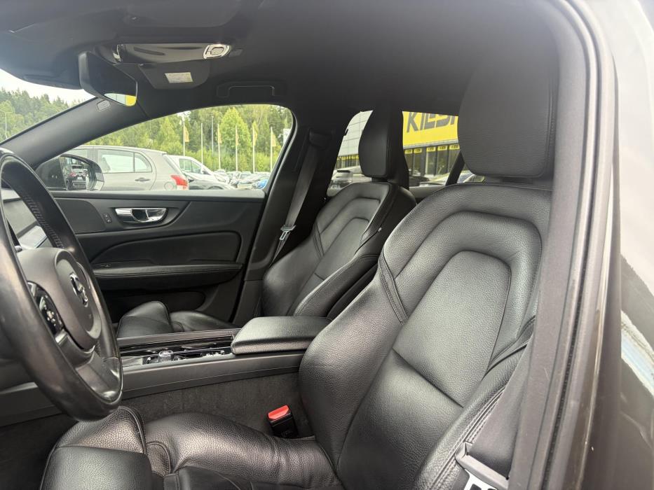 VOLVO V60 2019