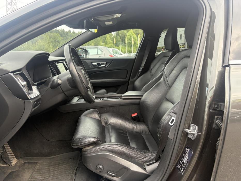 VOLVO V60 2019