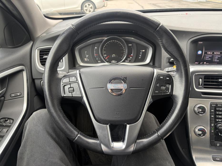 VOLVO V60 2018