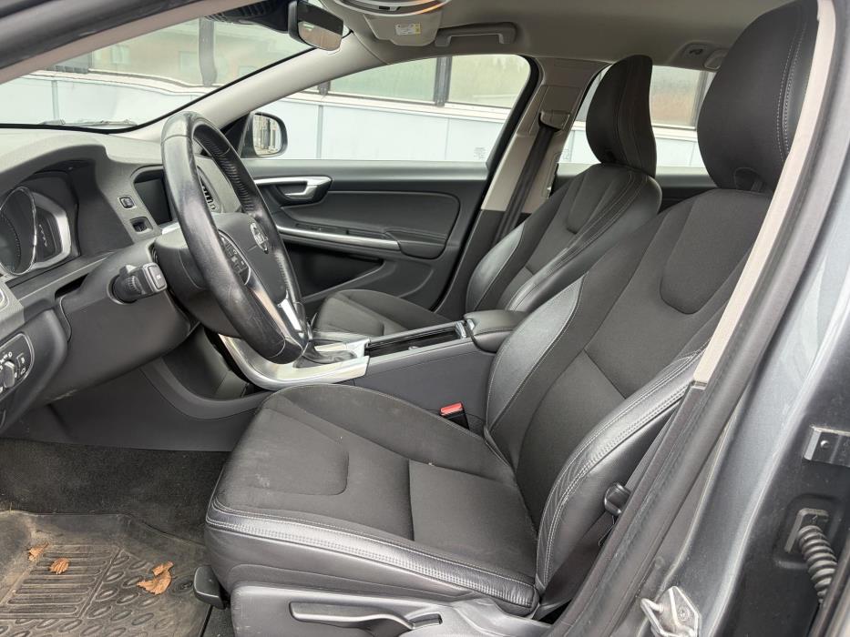 VOLVO V60 2018