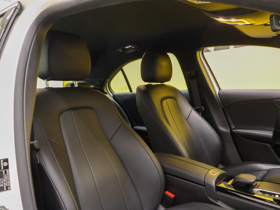 MERCEDES-BENZ A 2020