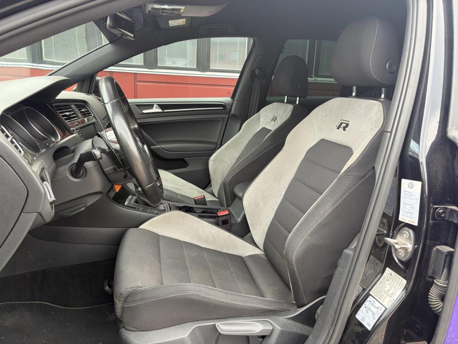 VOLKSWAGEN Golf 2015