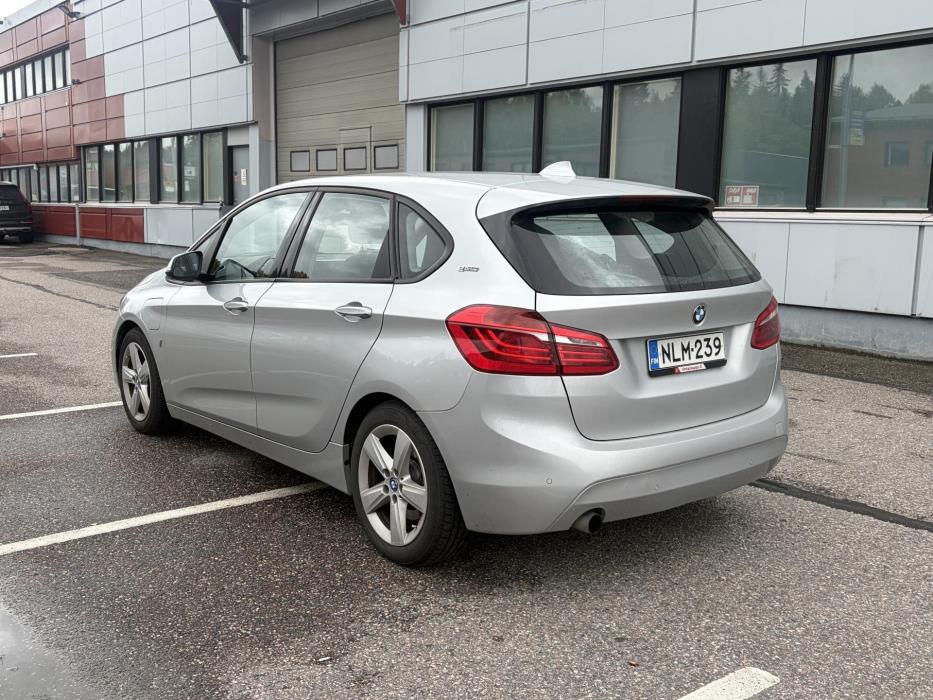 BMW 225 2017