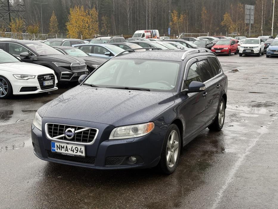 VOLVO V70 2010