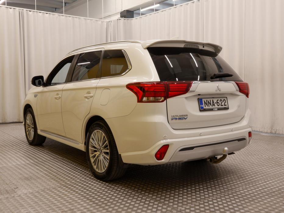 MITSUBISHI Outlander PHEV 2020