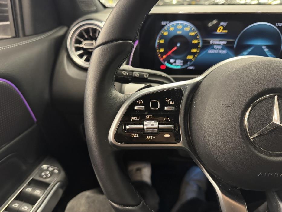 MERCEDES-BENZ EQB 2022