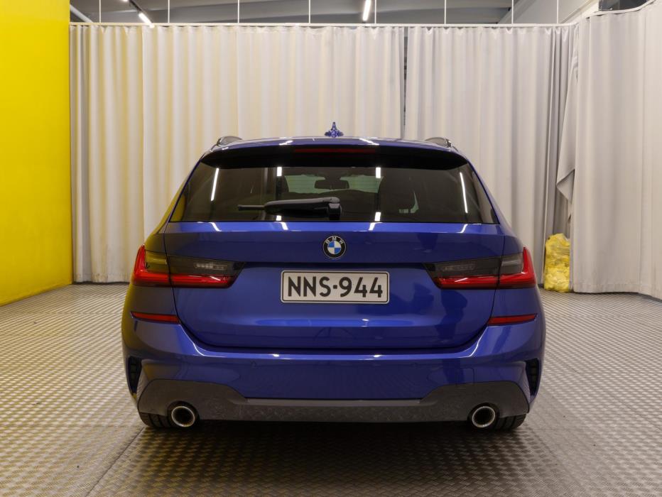 BMW 330 2020