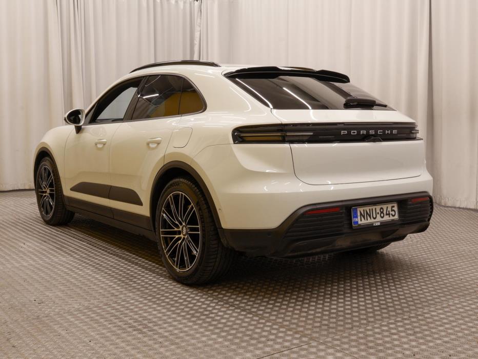 PORSCHE Macan 2024
