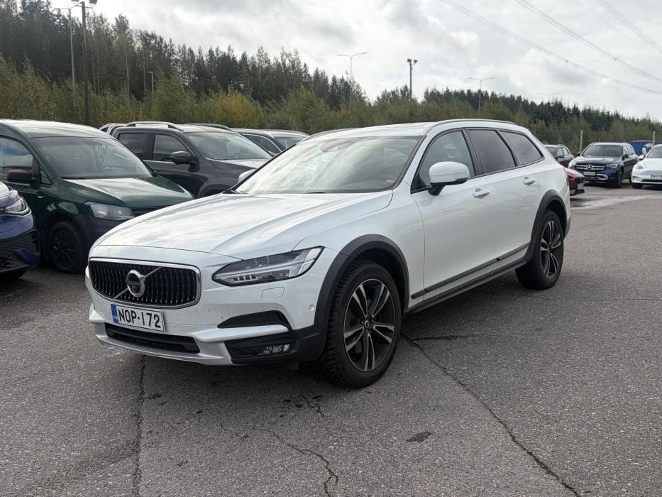 VOLVO V90 Cross Country 2017