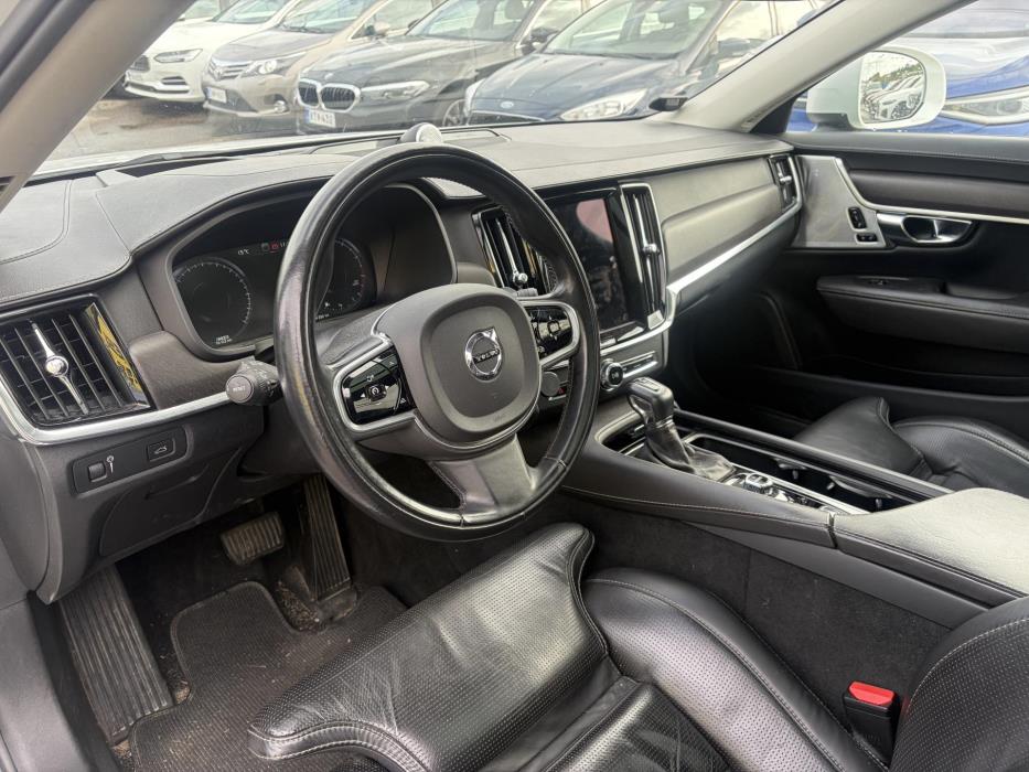 VOLVO V90 Cross Country 2017
