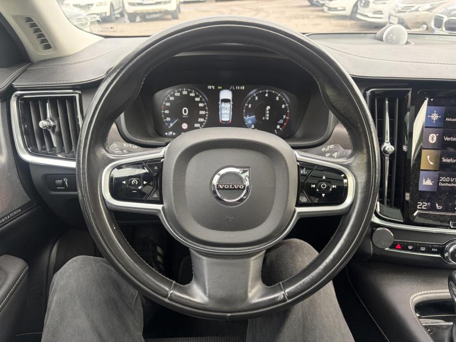VOLVO V90 Cross Country 2017