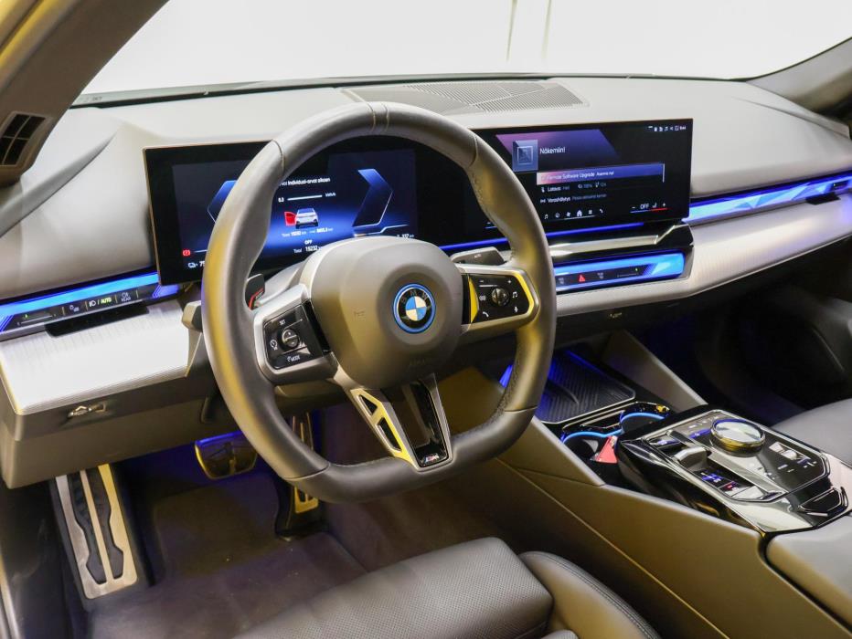 BMW i5 2024