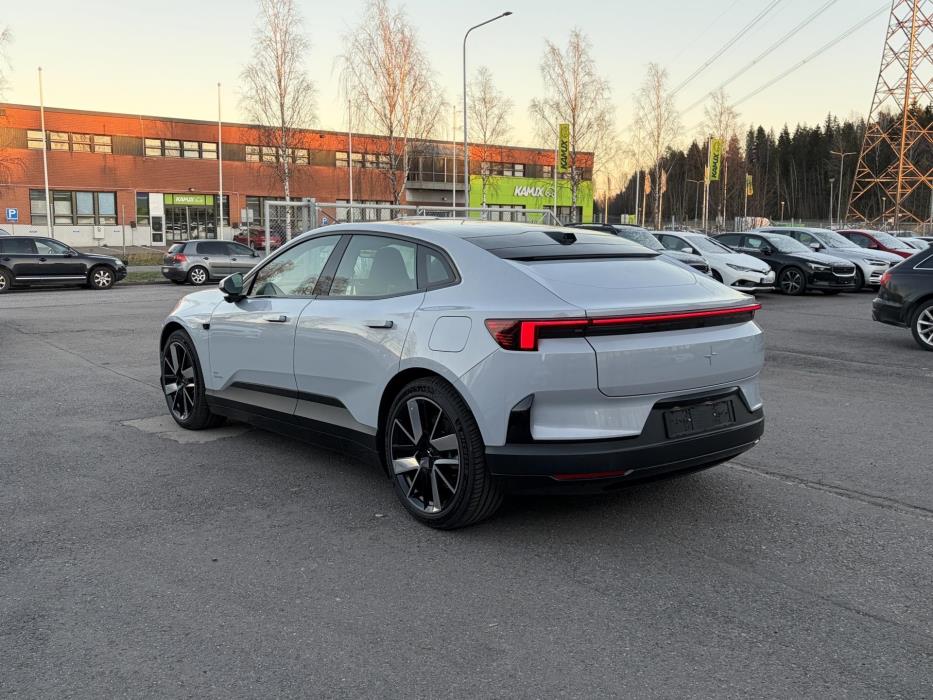 POLESTAR 4 2025
