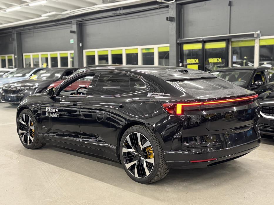 POLESTAR 4 2025