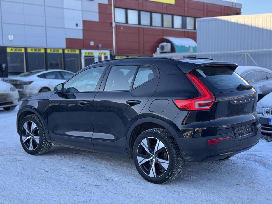 VOLVO XC40 2022