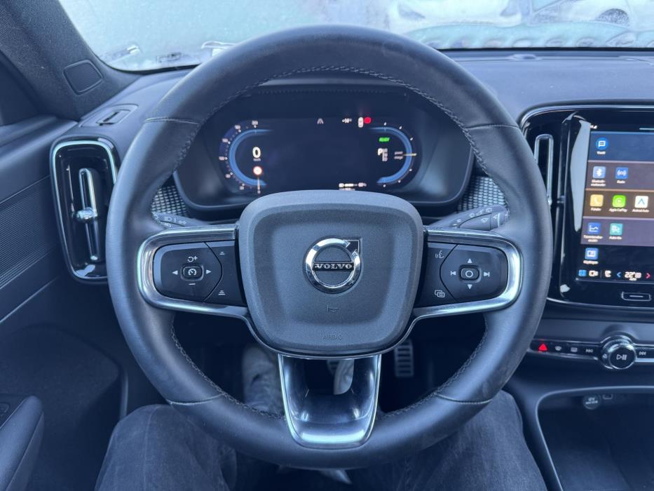 VOLVO XC40 2022