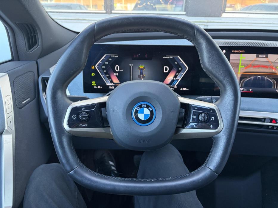 BMW iX 2023