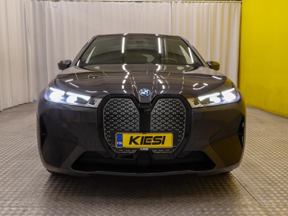 BMW iX 2023