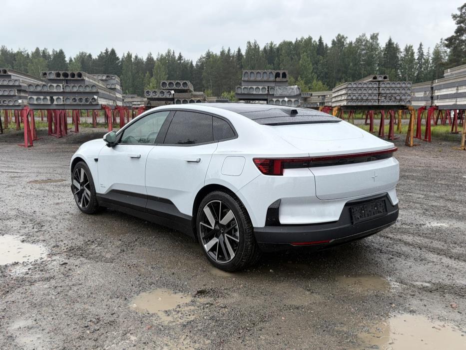 POLESTAR 4 2026