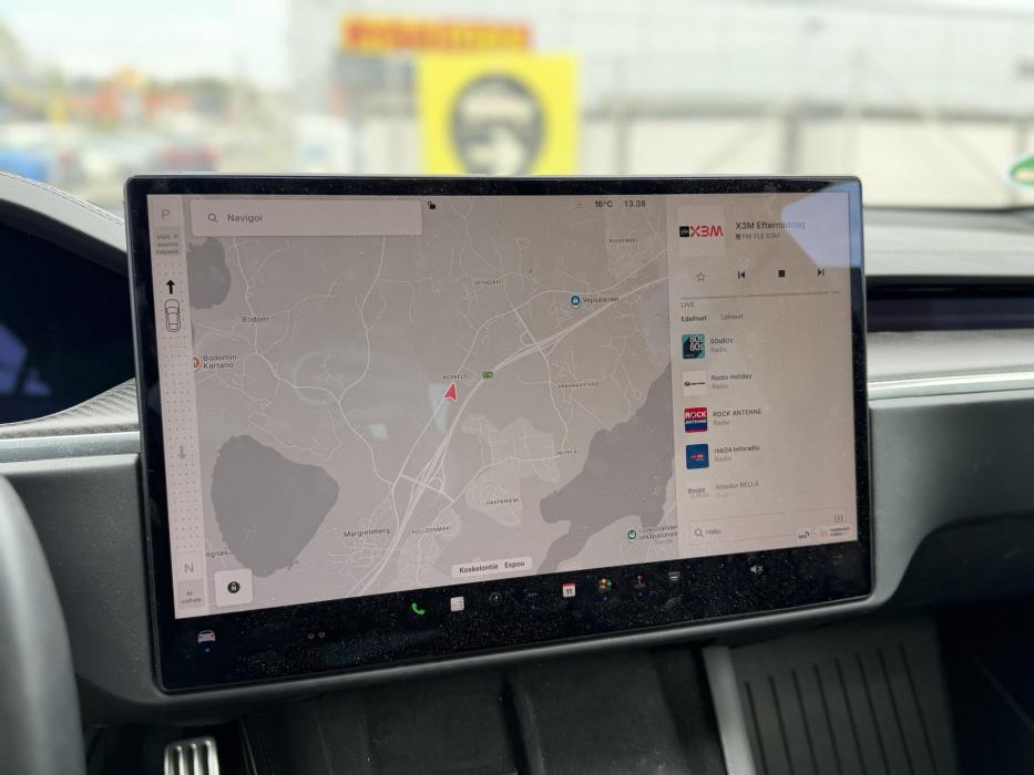 TESLA Model S 2023