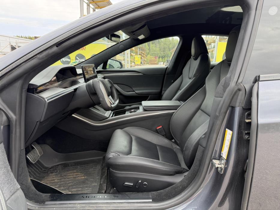 TESLA Model S 2023