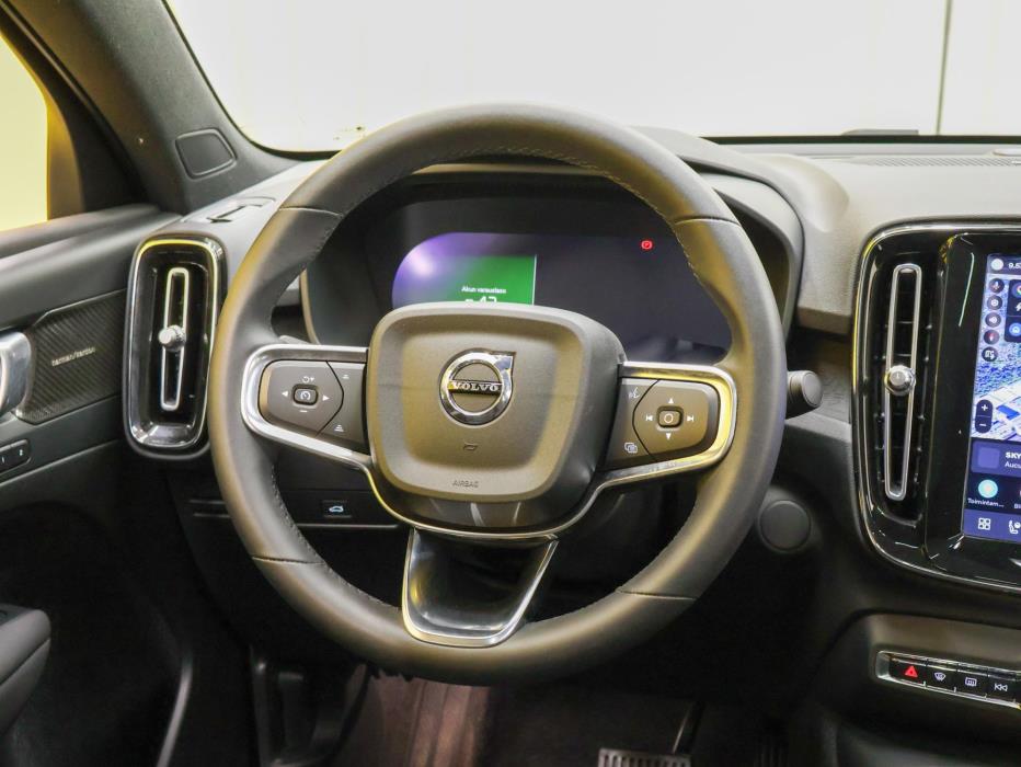 VOLVO C40 2023