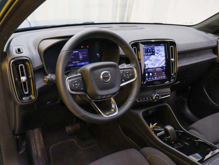 VOLVO C40 2023