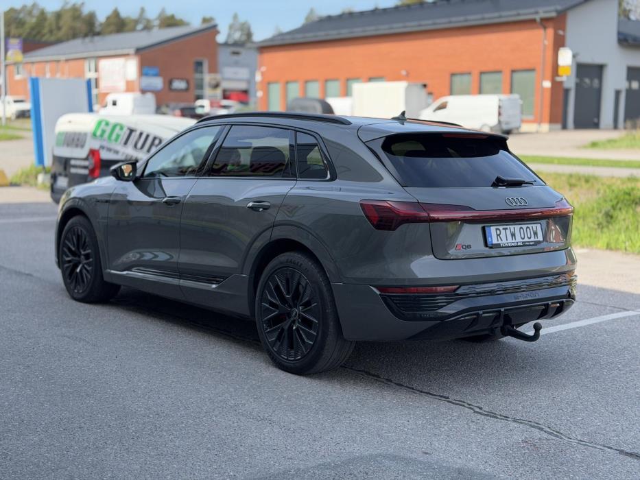AUDI Q8 e-tron 2023