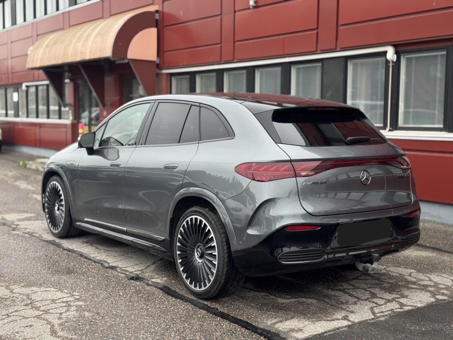 MERCEDES-BENZ EQE SUV 2023