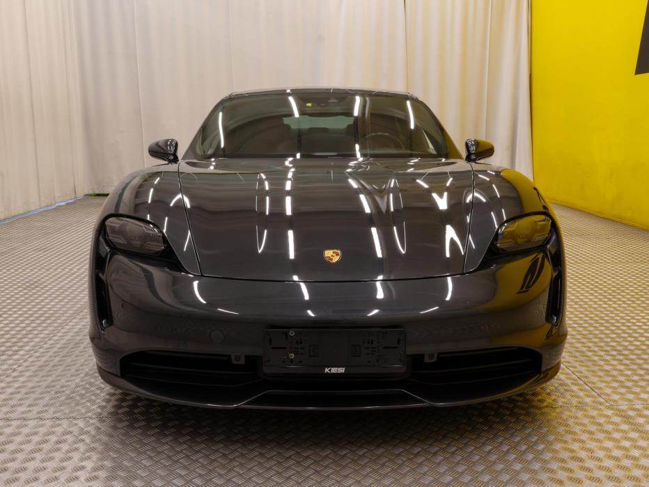 PORSCHE Taycan 2020