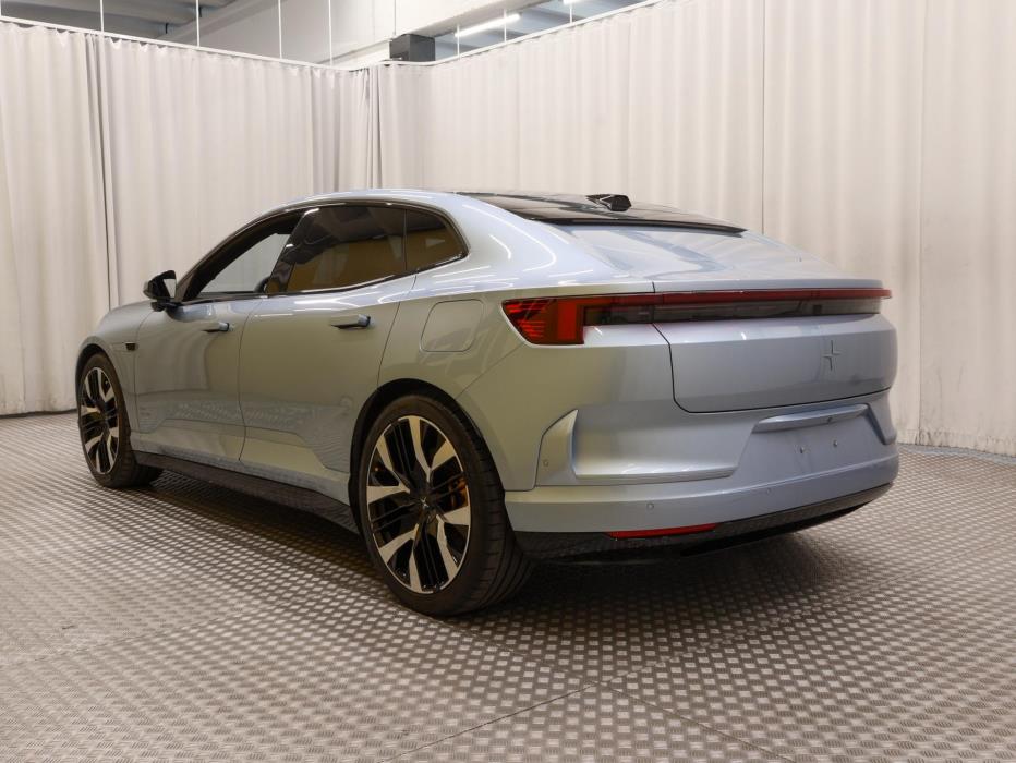 POLESTAR 4 2025