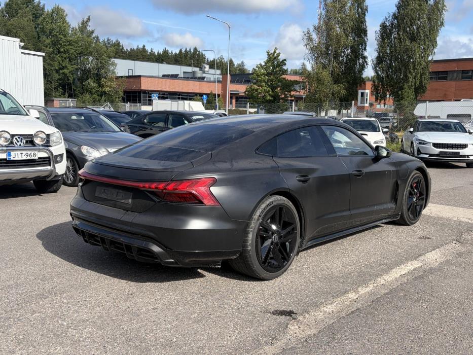 AUDI e-tron GT RS 2022