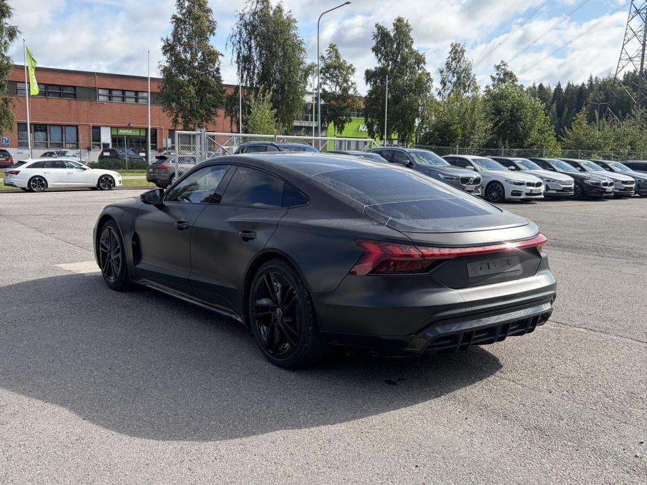 AUDI e-tron GT RS 2022