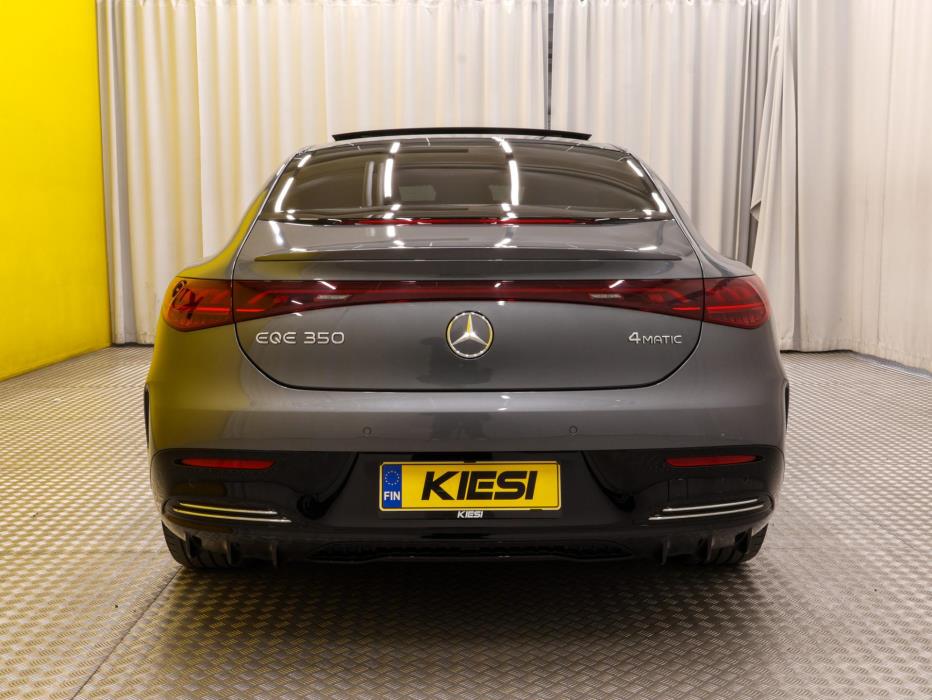 MERCEDES-BENZ EQE 2023