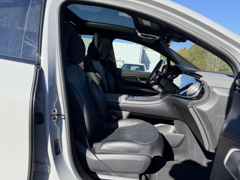 MERCEDES-BENZ EQS SUV 2023