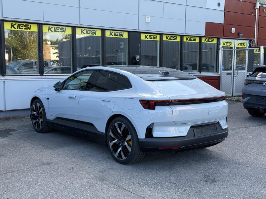 POLESTAR 4 2026