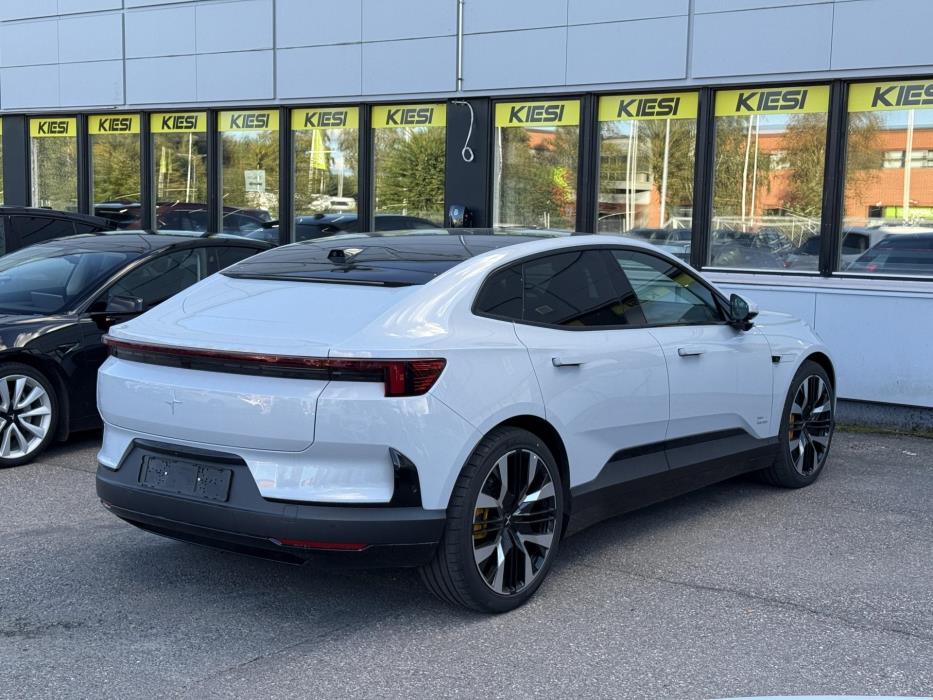 POLESTAR 4 2026