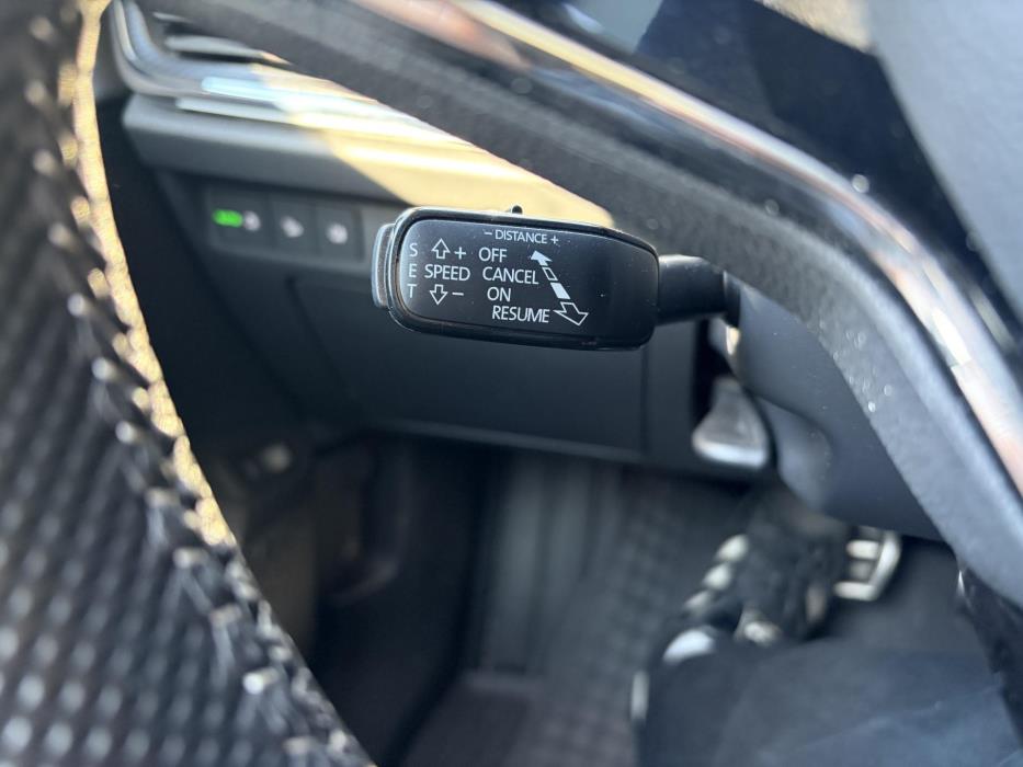 SKODA Enyaq 2023