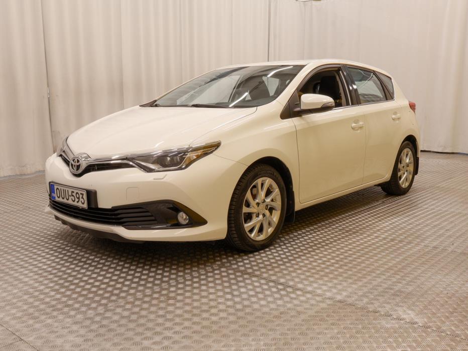 TOYOTA Auris 2016
