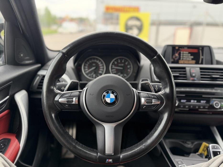 BMW M135i 2016