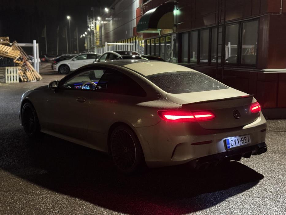 MERCEDES-BENZ E 2017